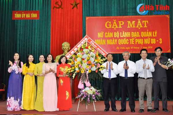 Hà Tĩnh làm thế nào để “gỡ khó” cho công tác cán bộ nữ?
