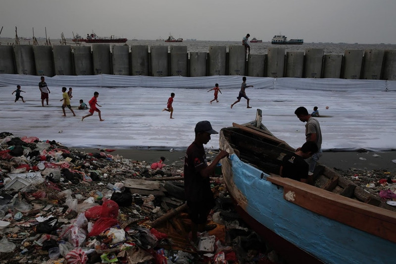 bien doi khi hau hang trieu nguoi indonesia chim cung nhung bo bien