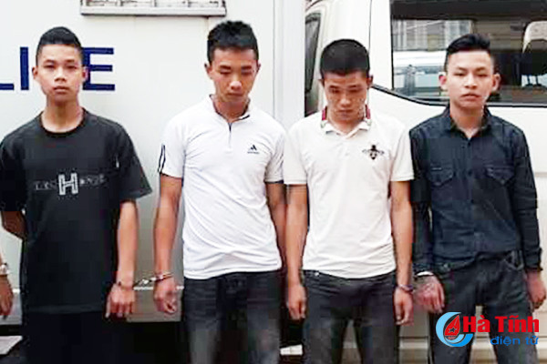 mau thuan chuyen tinh cam danh tinh dich nhap vien