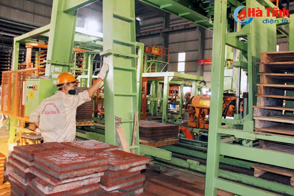 cum cong nghiep bac cam xuyen 9 du an gan 1 000 ty dong von dau tu