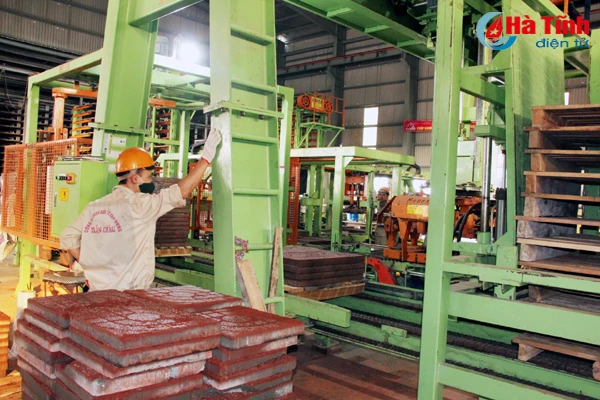 cum cong nghiep bac cam xuyen 9 du an gan 1 000 ty dong von dau tu