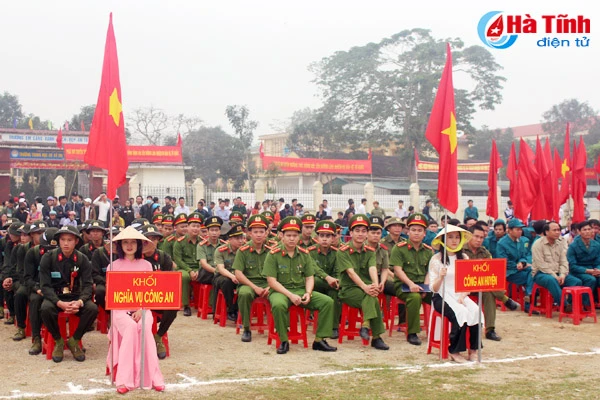ha tinh tien 1 000 tan binh len duong lam nhiem vu