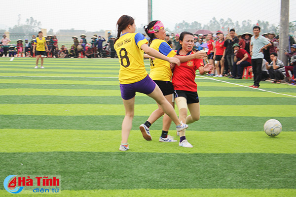 video xem bong hong tranh tai bong da tro tai nau an dip 8 3