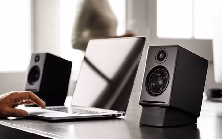 nhung mau loa may tinh lam chao dao gioi nghe nhac