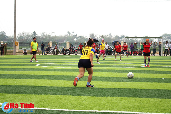 video xem bong hong tranh tai bong da tro tai nau an dip 8 3