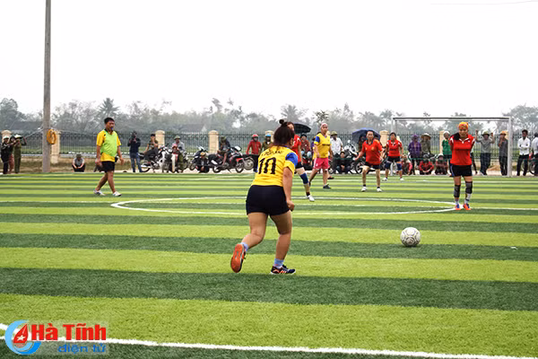 video xem bong hong tranh tai bong da tro tai nau an dip 8 3