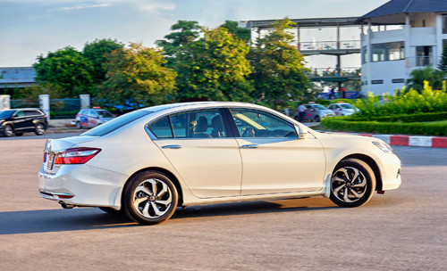 Honda Accord không giảm giá đầu 2018 vì cuối 2017 đã giảm sâu. Ảnh: A.D. oto nhap khau co the giam gia 23 khi huong thue 0 tai viet nam