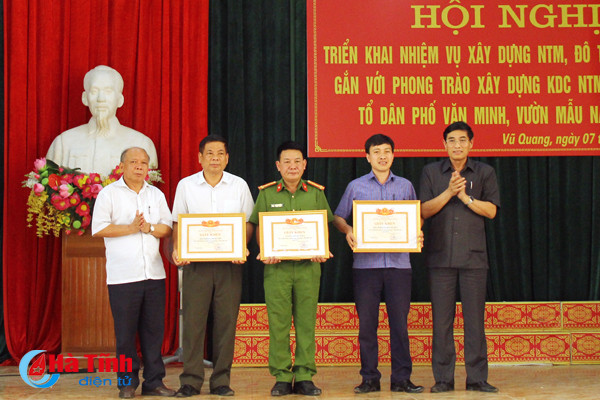 vu quang phan dau 100 xa dat chuan ntm nam 2018