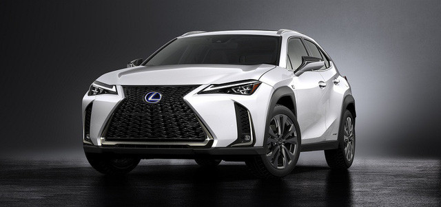 lexus ux cau tra loi cua nguoi nhat voi bmw x1