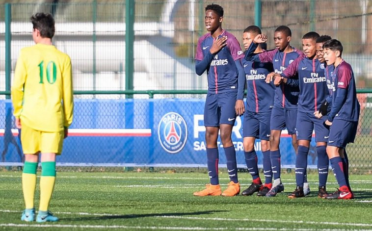 12 tuoi cao 1m90 cau thu khong lo cua psg khien clb chau au phat cuong