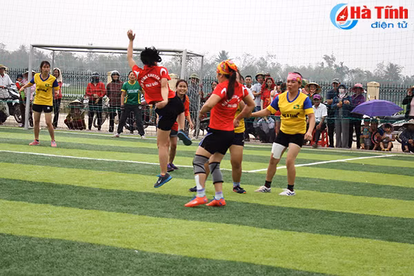 video xem bong hong tranh tai bong da tro tai nau an dip 8 3