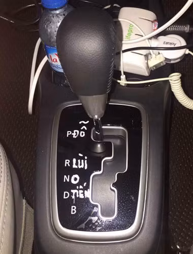 cach day vo lai oto khien tai xe viet cuoi ra nuoc mat