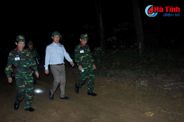 chu tich ubnd tinh kiem tra luyen tap phuong an san sang chien dau