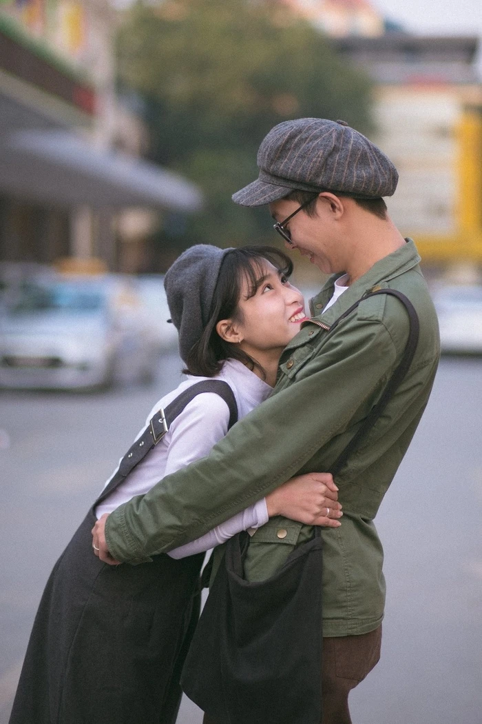 yeu chan thanh khoang cach xa den may cung hoa gan