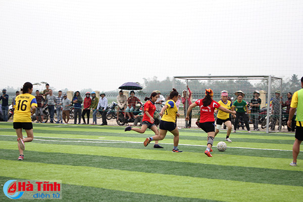 video xem bong hong tranh tai bong da tro tai nau an dip 8 3