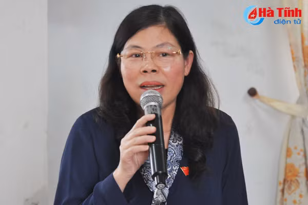 xuat khau lao dong la can thiet nhung khong phai bang moi gia