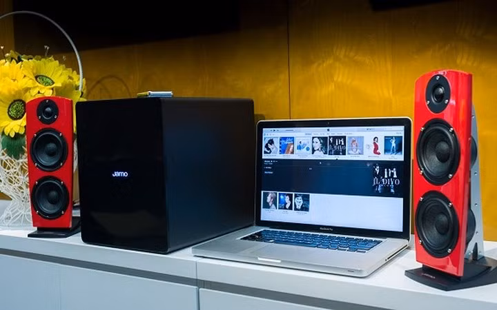 nhung mau loa may tinh lam chao dao gioi nghe nhac