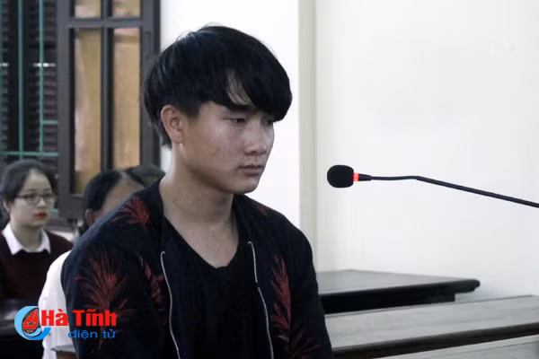 ke dot nhap quan tap hoa trom tien the cao dien thoai boc lich 5 thang