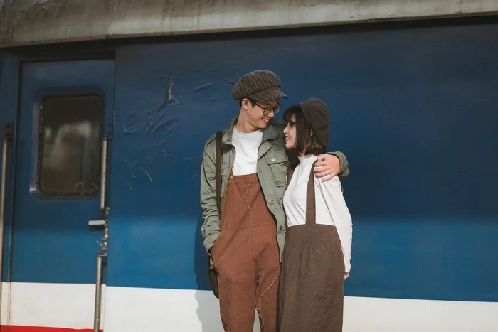 yeu chan thanh khoang cach xa den may cung hoa gan