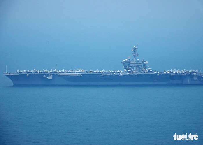 Tàu sân bay Mỹ đã neo đậu trong Vịnh Đà Nẵng ảnh 1 tau san bay my da neo dau trong vinh da nang