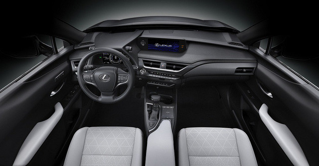 lexus ux cau tra loi cua nguoi nhat voi bmw x1
