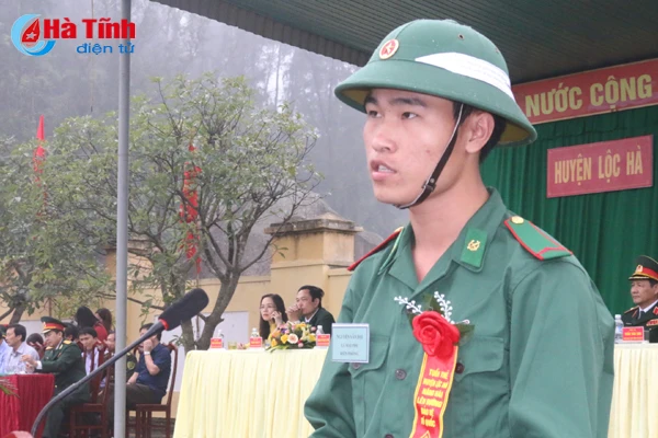 ha tinh tien 1 000 tan binh len duong lam nhiem vu