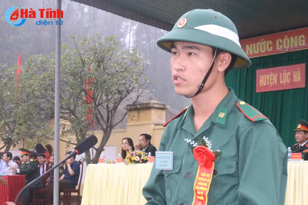 ha tinh tien 1 000 tan binh len duong lam nhiem vu