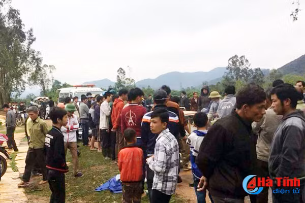 xe tai tong xe may mot phu nu tu vong tai cho