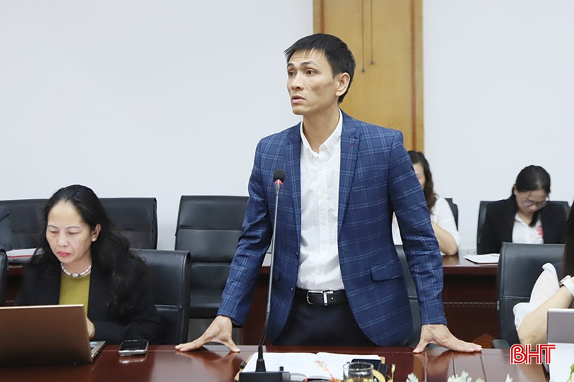 Hiệu trưởng Trường THCS Lê Văn Thiêm kiến nghị nhiều giải pháp liên quan đến công tác bồi dưỡng học sinh giỏi, nâng cao chất lượng cơ sở vật chất tại trường học. bqbht_br_j4.jpg