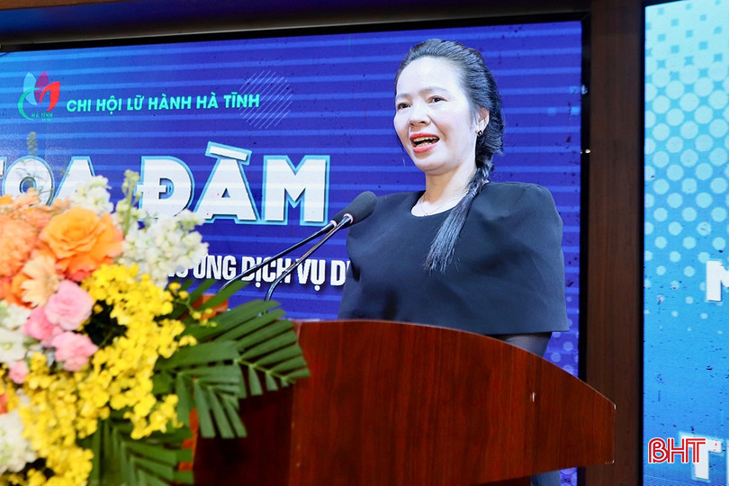 Bà Võ Thị Thu Hiền – Trưởng phòng Quản lý du lịch, Sở VH-TT&DL Hà Tĩnh phát biểu tại buổi toạ đàm. bqbht_br_c8.jpg