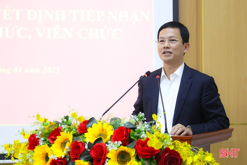Chủ tịch UBND thành phố Nguyễn Trọng Hiếu phát biểu tại buổi lễ. bqbht_br_img-8003.jpg
