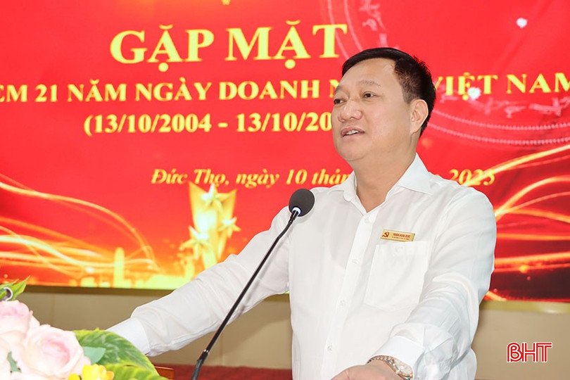 Bí thư Đảng ủy - Chủ tịch HĐND xã Đức Thọ Trần Hoài Đức phát biểu tại buổi gặp mặt. Bí thư Đảng ủy - Chủ tịch HĐND xã Đức Thọ Trần Hoài Đức phát biểu tại buổi gặp mặt.