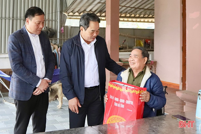 Ông Phạm Đình Sữu cảm ơn sự quan tâm của lãnh đạo tỉnh, lãnh đạo địa phương. bqbht_br_u3.jpg