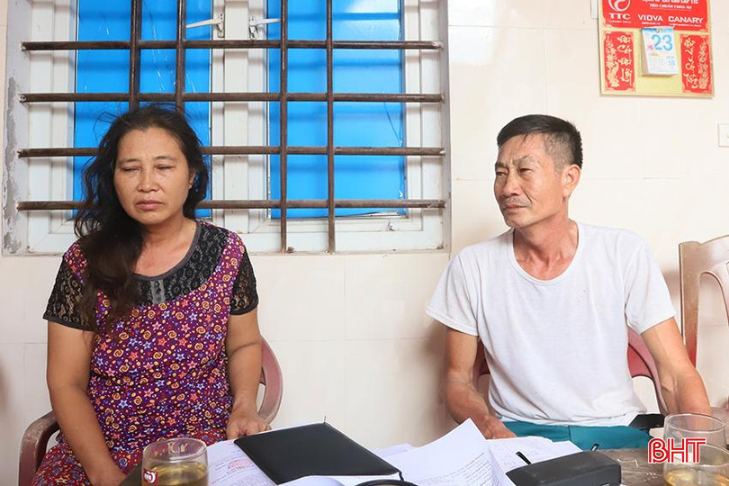 Vợ mắc bệnh tâm thần, ông Chiên là người trụ cột chính trong gia đình. G2.jpg