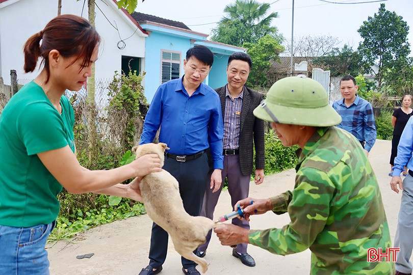 Tăng cường công tác tuyên truyền nhằm nâng cao ý thức của người dân về phòng, chống dịch. bqbht_br_j2.jpg