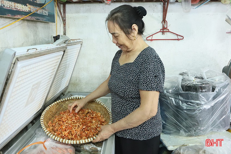 HTX Chế biến hải sản Thanh Sáng gặp khó hơn trong việc chủ động nguồn hàng dự trữ để đáp ứng nhu cầu của thị trường . bqbht_br_2.jpg