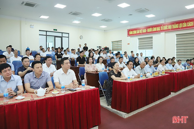 Các đại biểu tham dự buổi gặp mặt. 3-6621-7174.jpg
