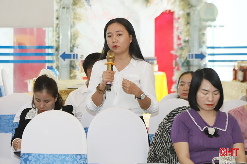 Đại diện HTX Nông nghiệp và Dịch vụ Thảo Vân kiến nghị cần có giải pháp thay đổi tư duy của người dân trong sản xuất và bao tiêu sản phẩm nông nghiệp. bqbht_br_6.jpg