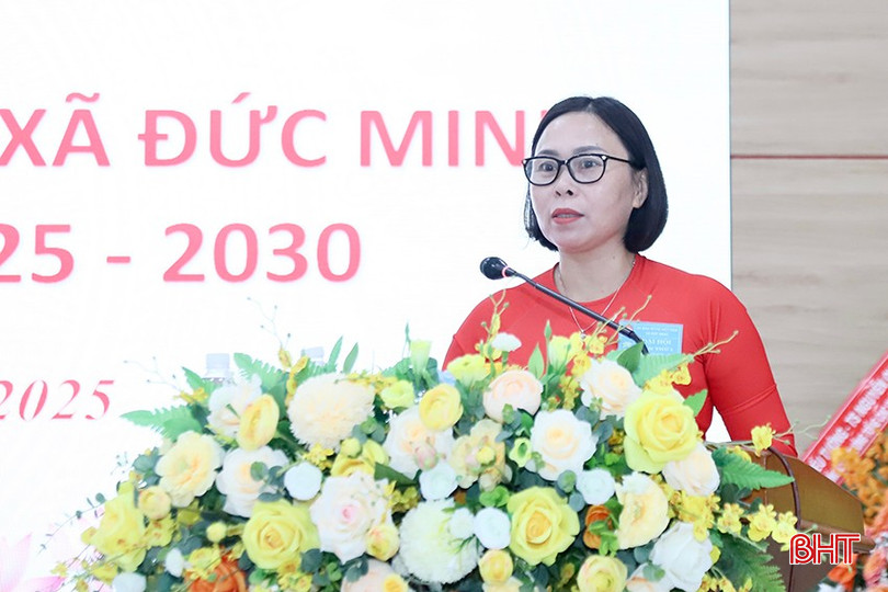 Bí thư Đảng ủy – Chủ tịch HĐND xã Đức Minh Cù Thị Mỹ Hiệp phát biểu tại đại hội. Bí thư Đảng ủy – Chủ tịch HĐND xã Đức Minh Cù Thị Mỹ Hiệp phát biểu tại đại hội.
