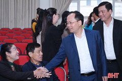 Bí thư Tỉnh ủy tiếp xúc cử tri tại xã Thạch Hà