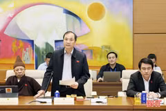 Đại biểu Quốc hội Hà Tĩnh tích cực góp ý dự thảo các văn kiện trình Đại hội XIV của Đảng