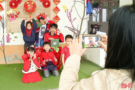 Tết sớm ở Làng Trẻ em mồ côi Hà Tĩnh 