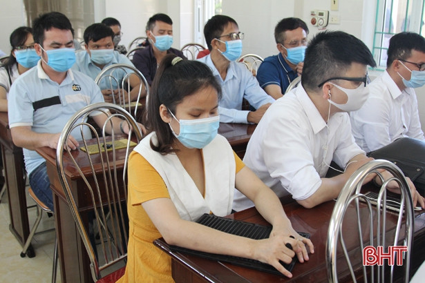21 thí sinh ở Hà Tĩnh tranh tài tại hội thi “Đọc, viết nhanh chữ Braille”