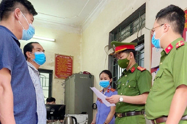 Khởi tố, bắt giam 5 cán bộ xã ở Nghệ An trong vụ án làm giả hồ sơ đất