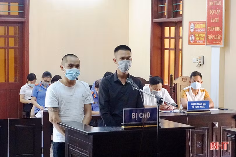 Chống đối, đe dọa CSGT, 2 đối tượng ở TX Kỳ Anh lĩnh 42 tháng tù giam