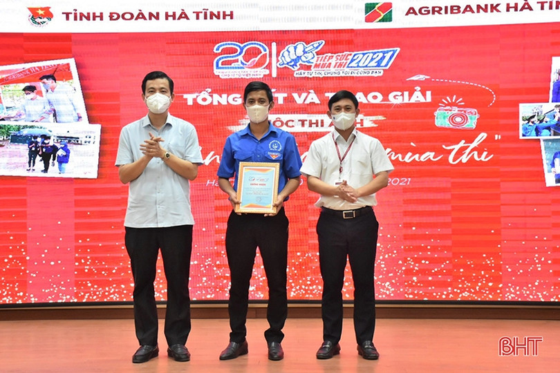 Trao giải cuộc thi ảnh “Khoảnh khắc đẹp mùa thi” Hà Tĩnh năm 2021