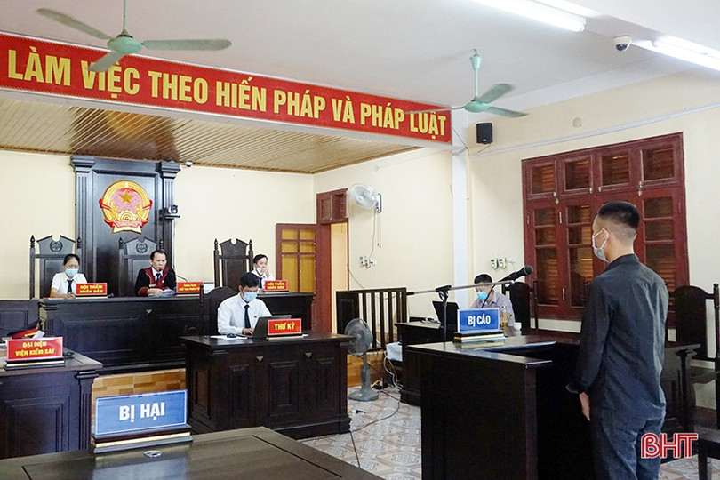 Chống đối, đe dọa CSGT, 2 đối tượng ở TX Kỳ Anh lĩnh 42 tháng tù giam