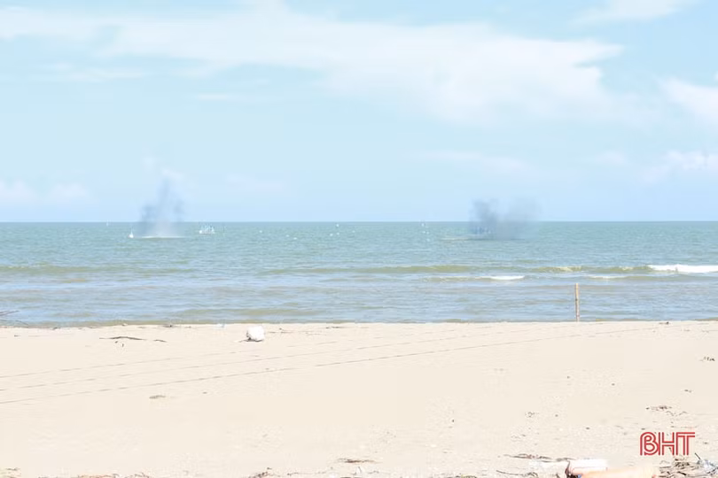 Nghi Xuân diễn tập thực binh đánh địch đổ bộ đường biển 