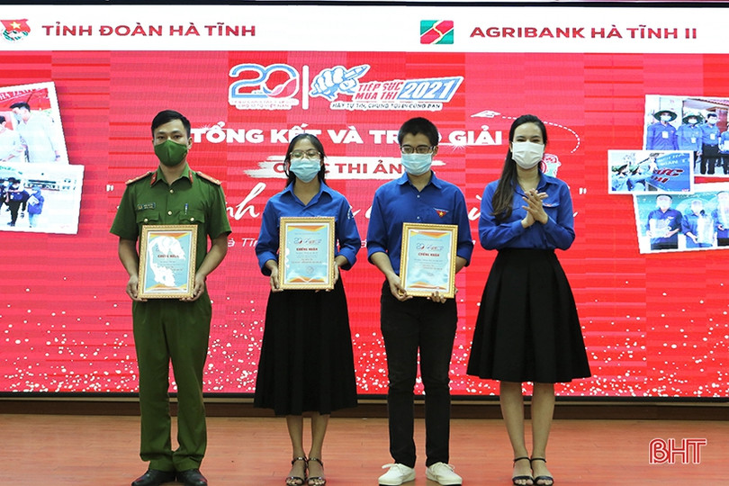 Trao giải cuộc thi ảnh “Khoảnh khắc đẹp mùa thi” Hà Tĩnh năm 2021