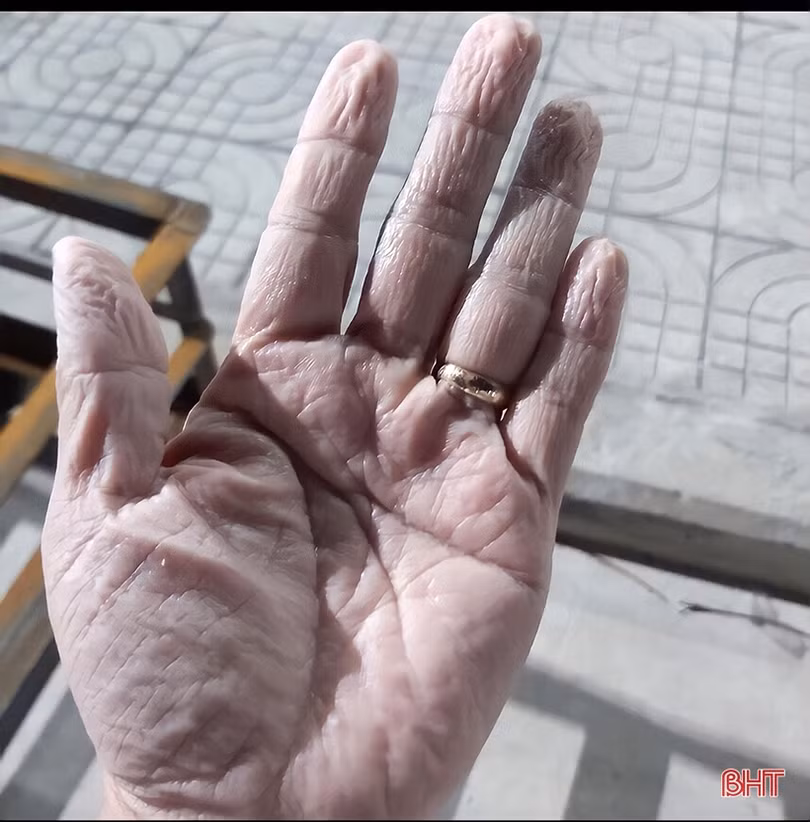 Những nữ “chiến sĩ” áo trắng quê Hà Tĩnh bền bỉ góp sức chống dịch tại Bình Dương